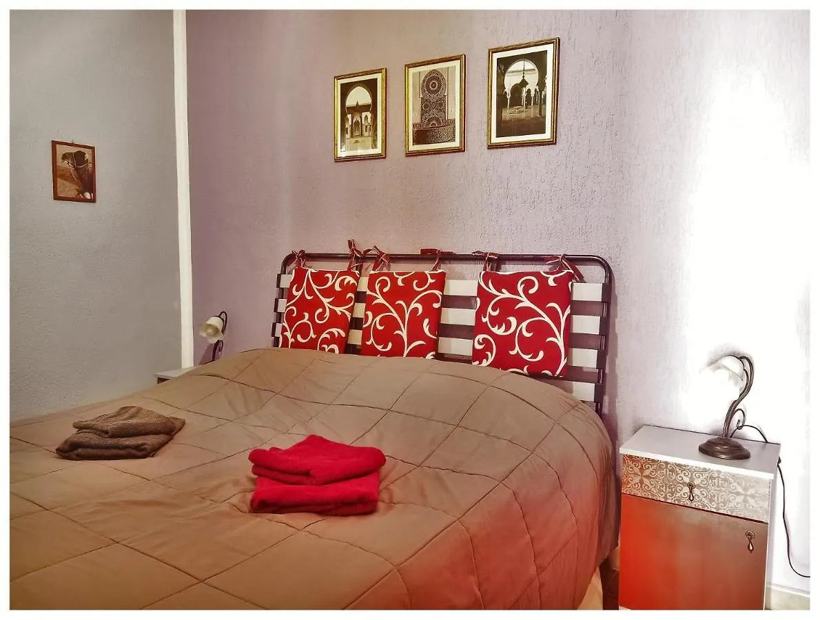 Vela Vega Hostel Butera