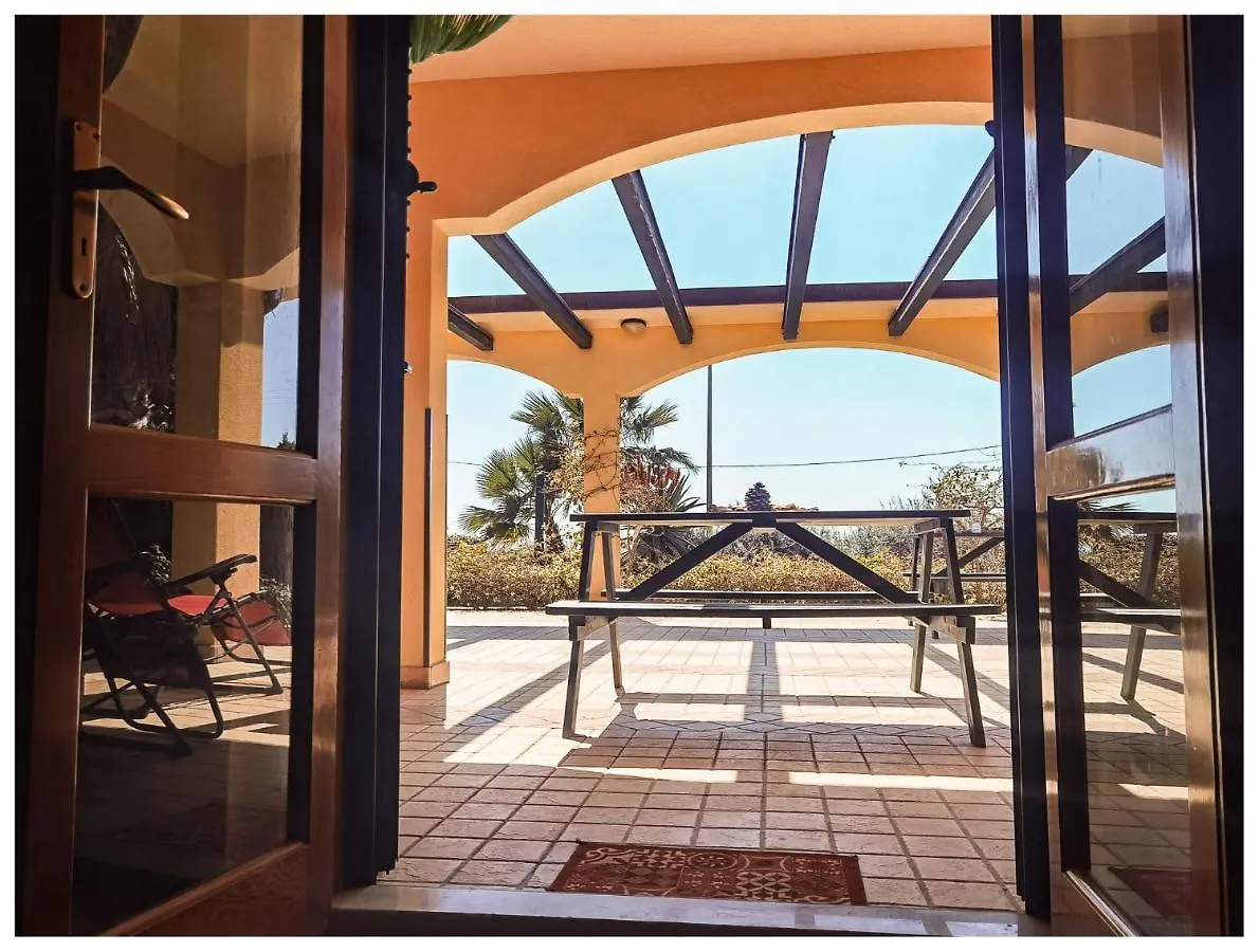 Vela Vega Hostel Butera